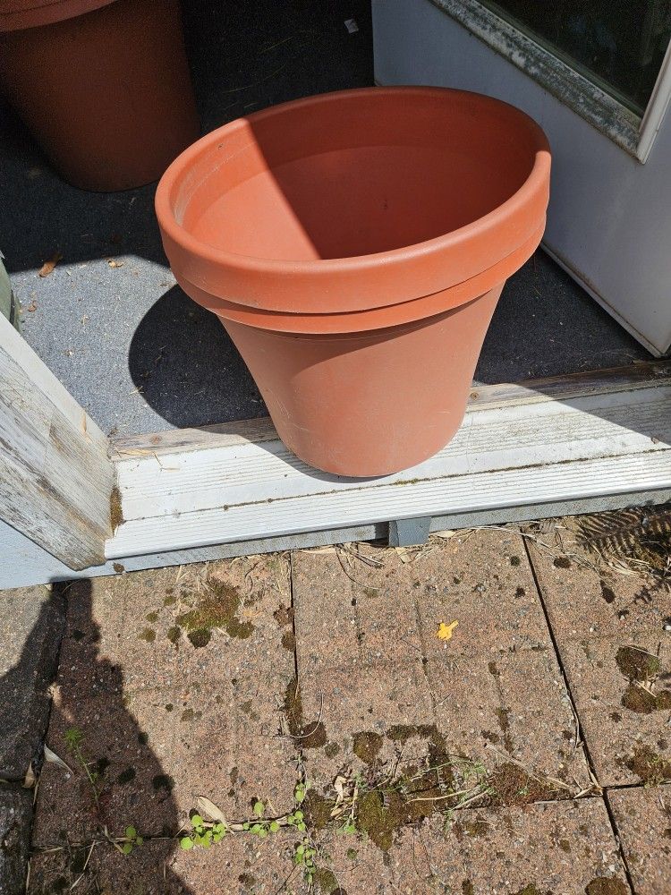 Flower Pots Measuring 17 across and 15 Deep. Asking $8 Each Or Both For $15. Located In Spanaway.