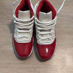 Air Jordan 11 Retro 'Cherry' Size 9.5