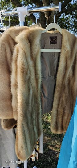 Selling Mink coats (Stola-style)one  M, And L