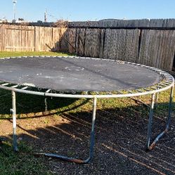 Large Trampoline For Free In Katy