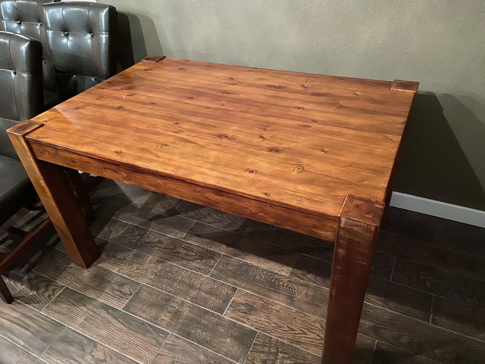 Dining table W/ Leaf And 6 Chairs