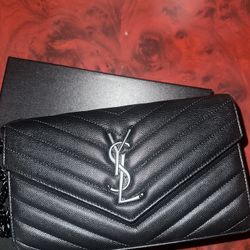 Yves Saint Laurent 