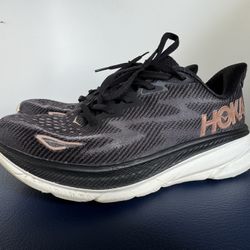 Hoka Clifton 9