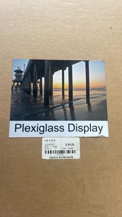 HB pier plexiglass display
