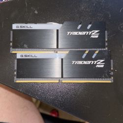 32GB (16x2) DDR4 RAM @ 4000Mhz