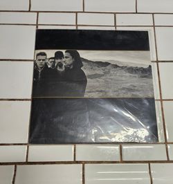 U2 Vinyl  (Joshua Tree) 1987