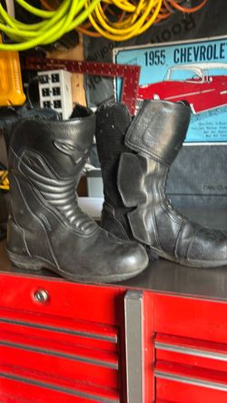 Motorcycle boots
