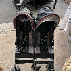 Jeep Scout Double Stroller - Lunar Burgundy