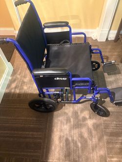 Like-New Drive BTR22-B Bariatric Transport Wheelchair – 22” Seat Heavy Duty