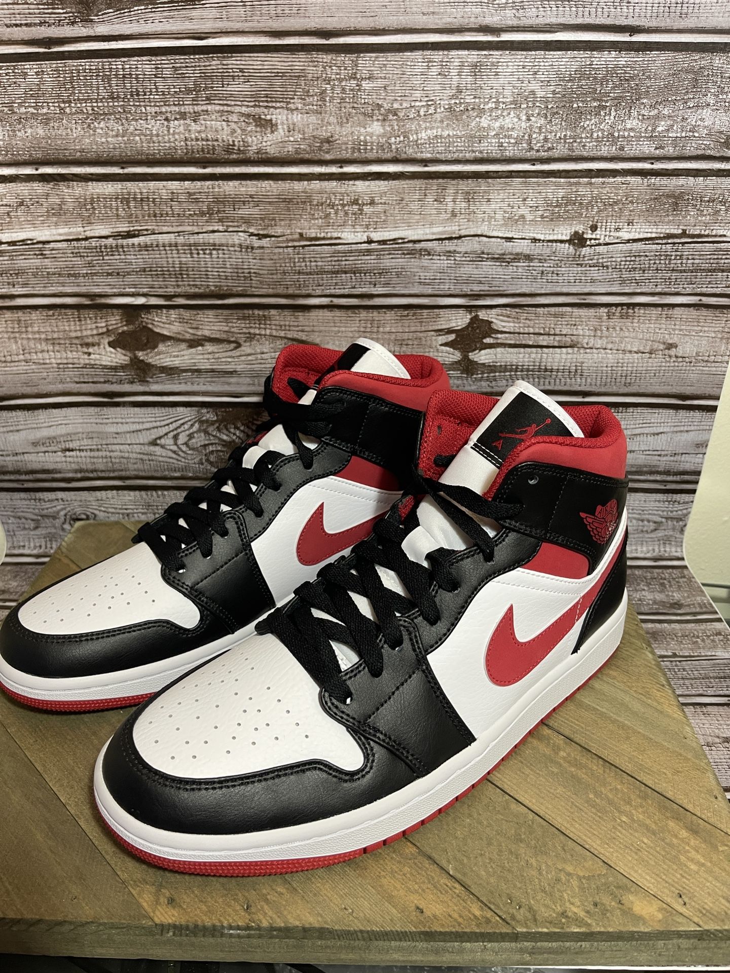 Air Jordan 1 Mid White/Gym Red Black