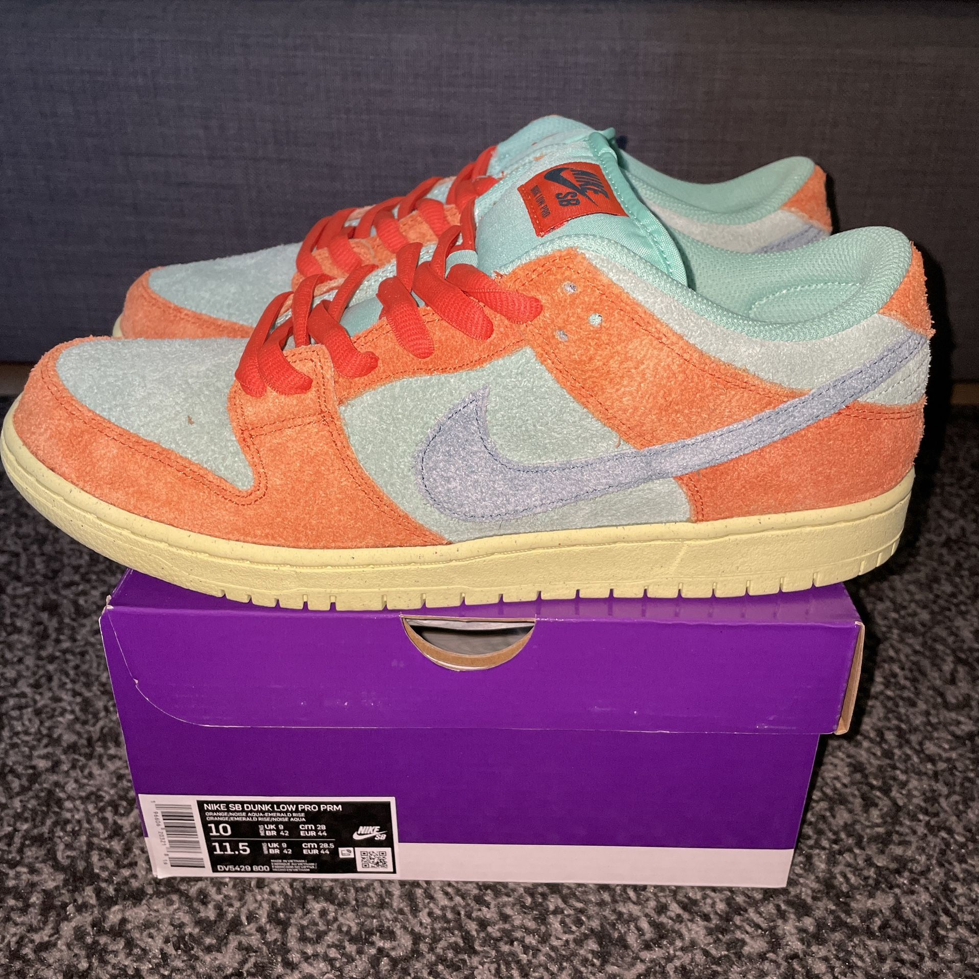 Nike SB Dunk Low Orange Emerald Rise