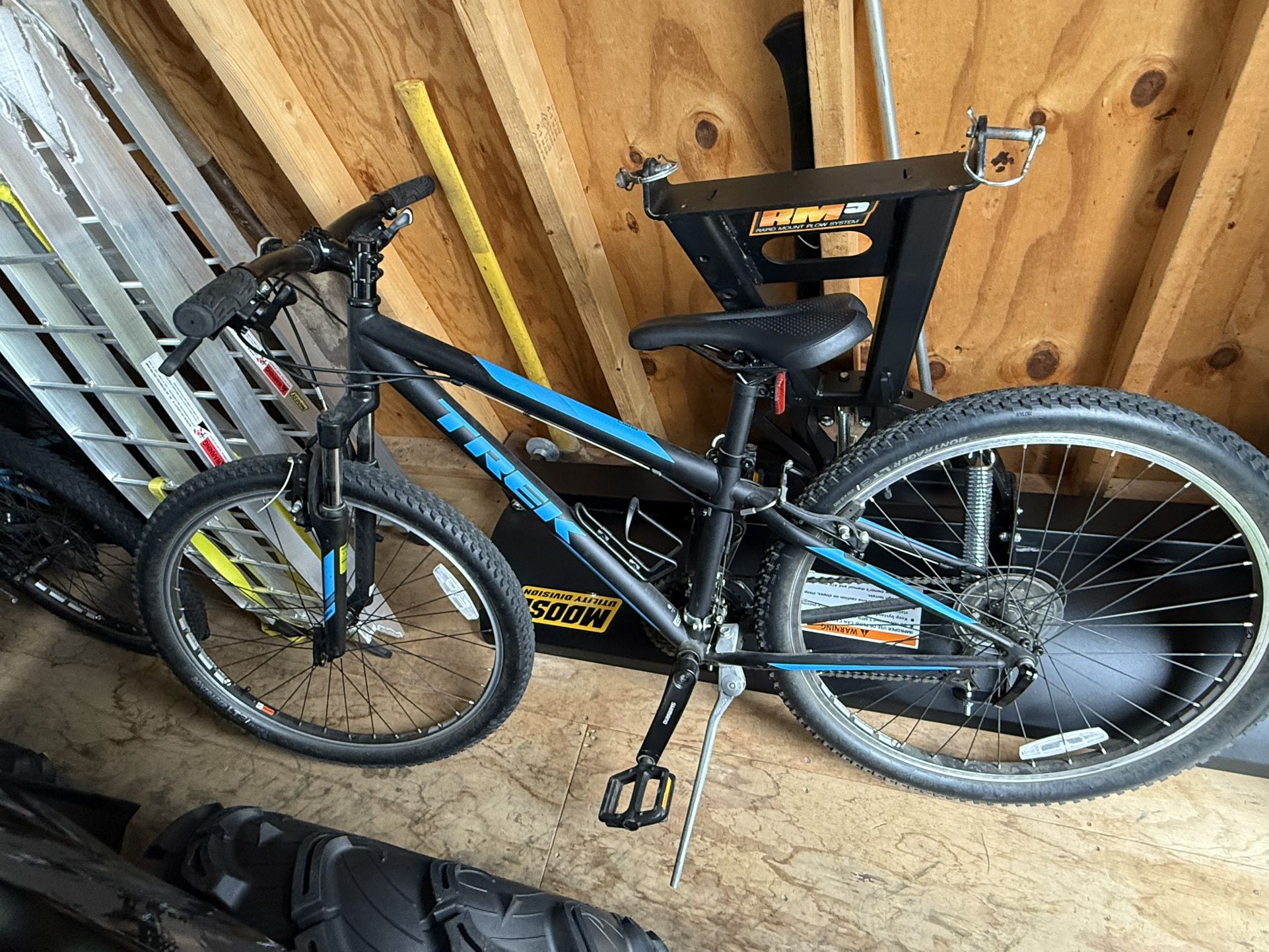 2022 Trek 26inch Mountain Bike