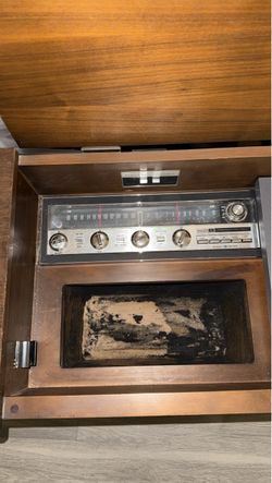 Stereo console