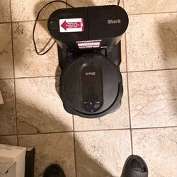 Shark IQ vacuum robot