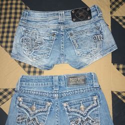 💜2  Pairs Of Cute Miss Me Shorts Size 22/24💜