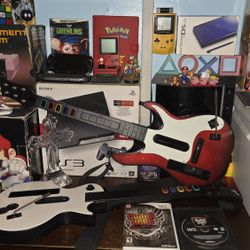 Nintendo Wii 2 Guitar Hero Guitars With 3 Games Bundle
