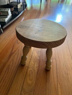 Wood stool