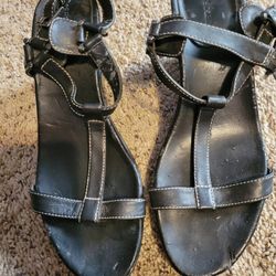 Women's Black Leather UPPER shoes...size 8