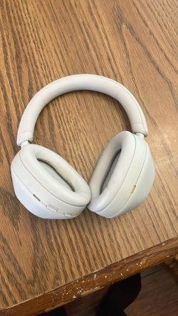 Sony WH-1000XM5 $120