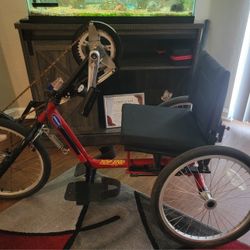 Invacare Top End
Hand Cycle Red