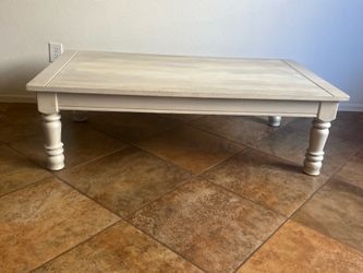 Shabby chic coffee table