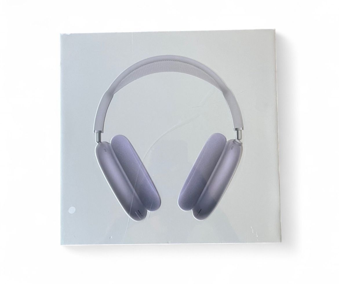 Apple AirPod Maxes