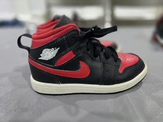 Air Jordan 1 Mid Toddler Shoes