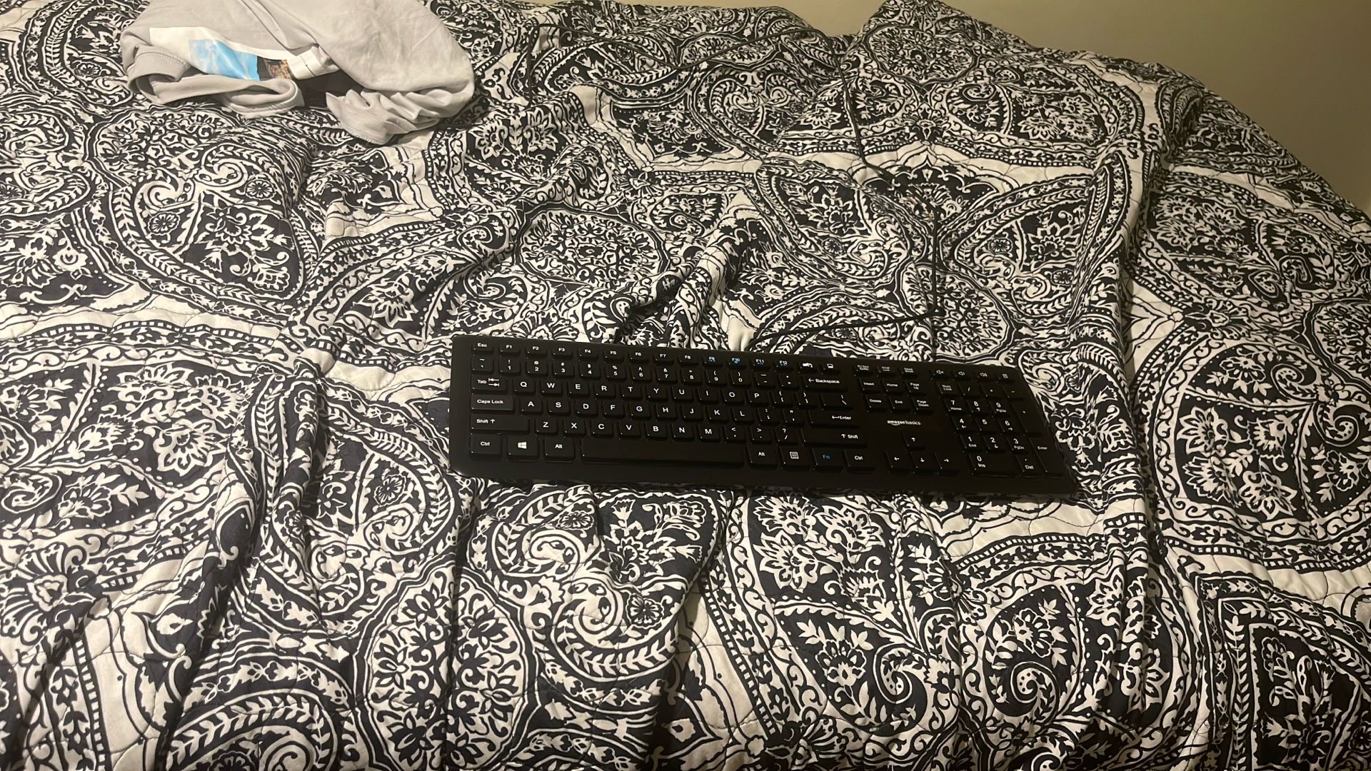 Amazon Keyboard for Sale β Works Perfectly