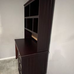 Desk With Hutch And Chair
