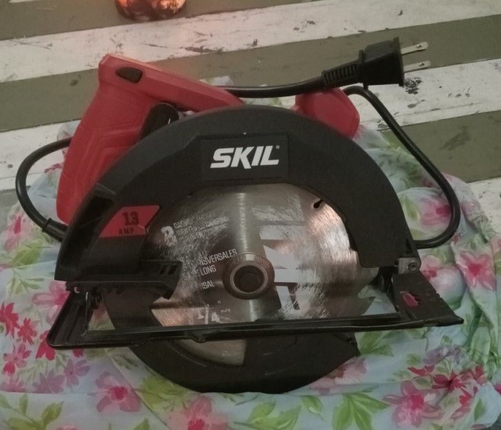 Skil 13-Amp 7-1/4" Circular Saw