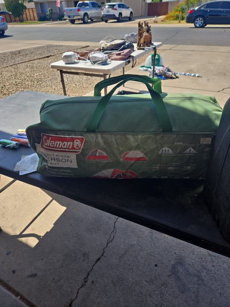 Coleman 6 person tent.
Coleman propane lantern lamp, brand new Coleman. Electric quick pump comes with a quick bed twin size