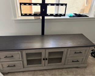 75" LG 4K Smart TV (120Hz) and Costco TV Stand Set