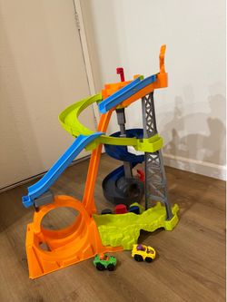 Car Race Track with Cars