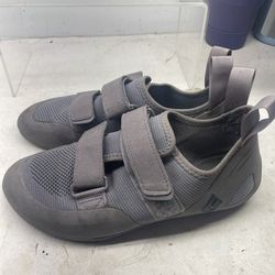 Black diamond climbing shoes women’s size 8.5 men’s 7.5
