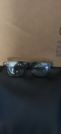 Meta-Style Smart Glasses (Ray-Ban Style) – Camera, Music & Bluetooth