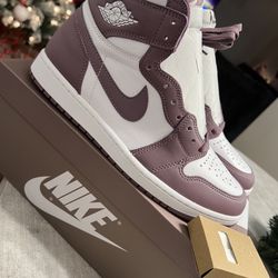 Jordan 1 Muave Color Way 