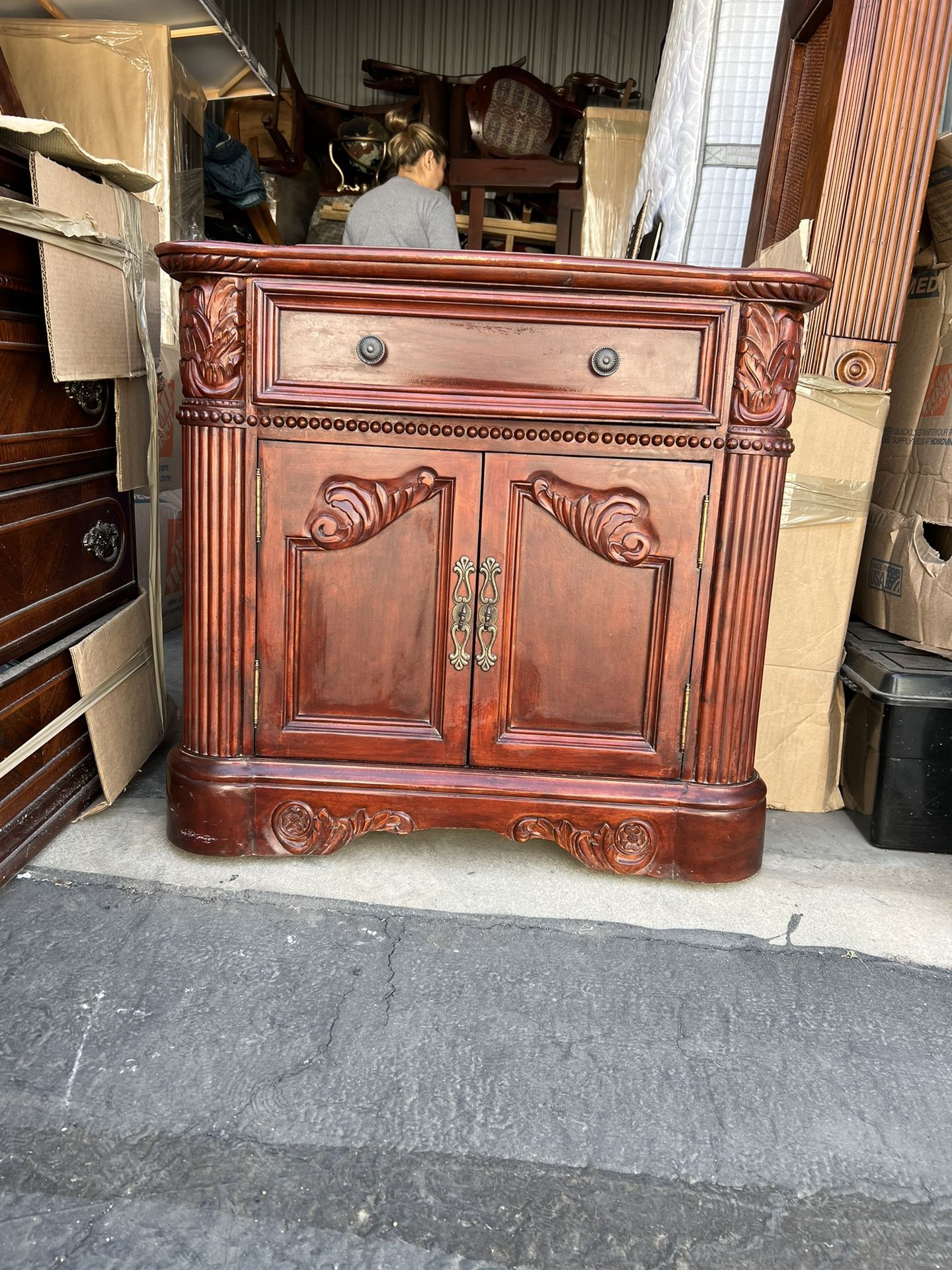 2 Night Stands