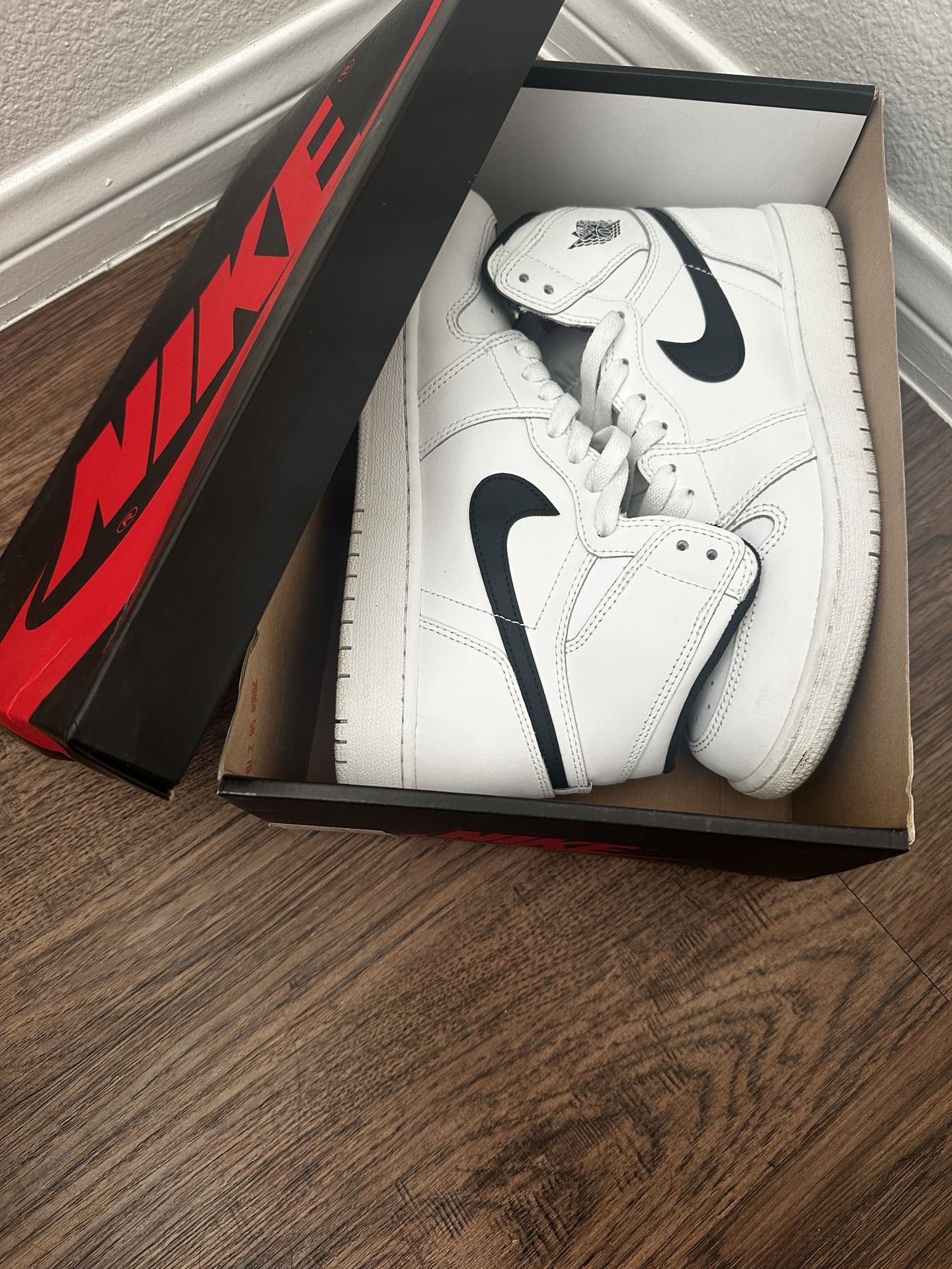 Jordan 1 Retro OG Yin Yang