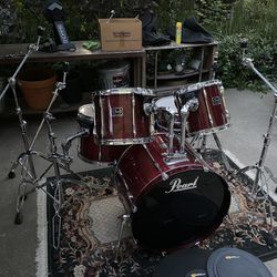 Pearl  Export 5pc Drum Set With Hardware/Cases