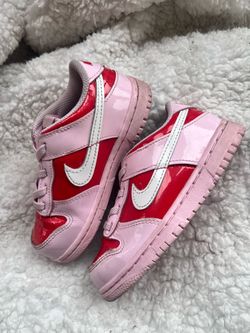 Little kids Nike Dunk Low size 9.5