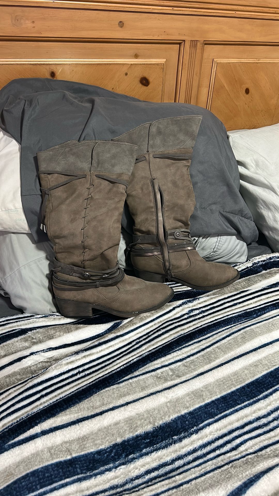 Lanie Size 8 Boots Never Worn 