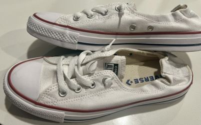 Woman's Converse 9.5 New