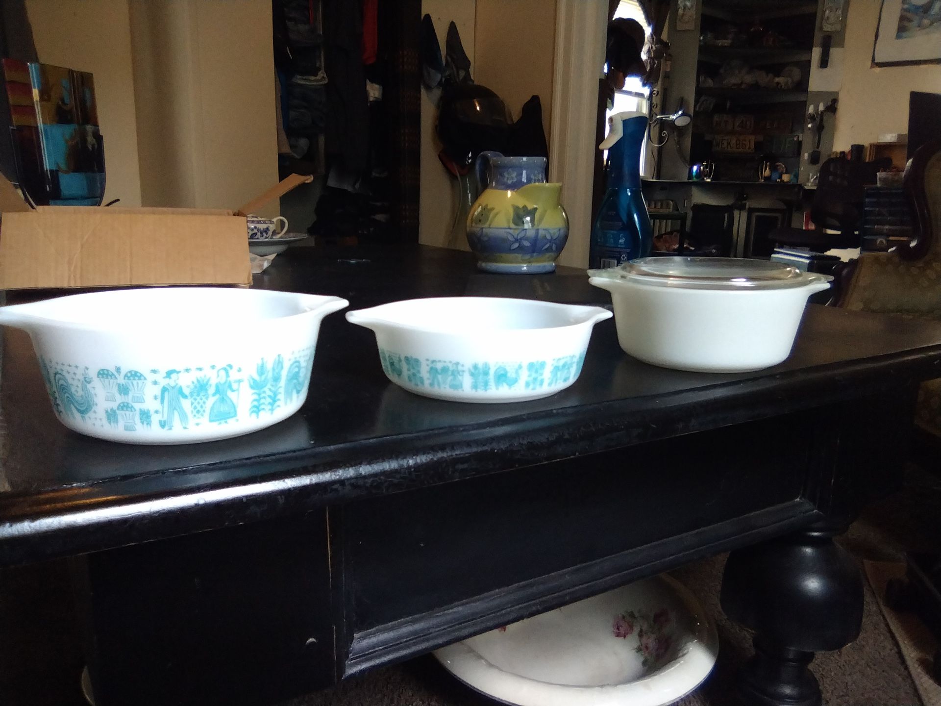 Set Of Pyrex Bowls