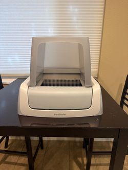 Pet safe litter box