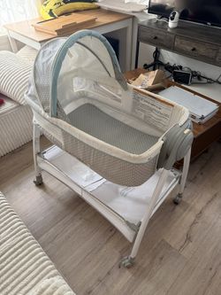 Baby Crib/Bed With Wheels