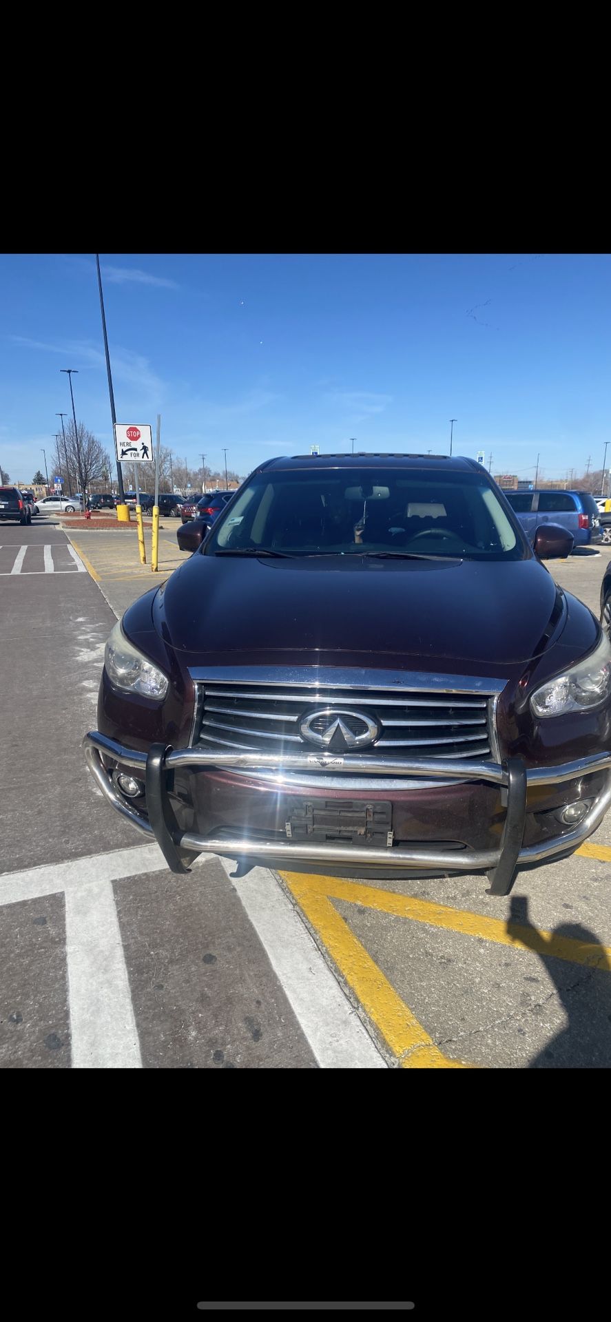 2013 Infiniti truck