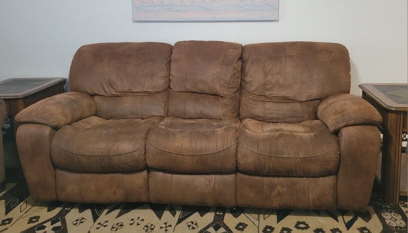 Reclining Sofa – Dual Recliners