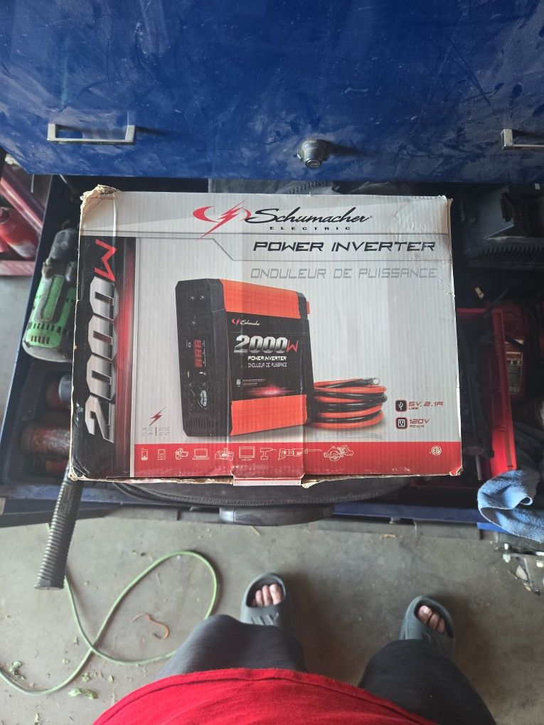 Schumacher 2000w Power Inverter