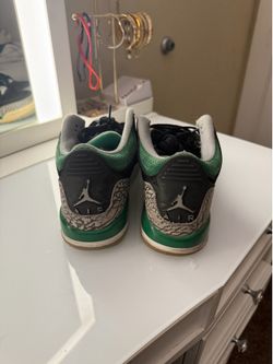 Jordan 3 Retro “Pine Green” size 6