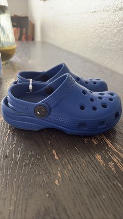 Toddler crocs